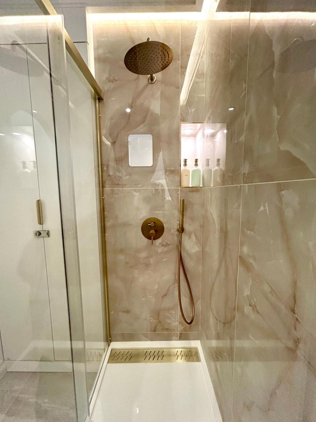 Spacious 4* - 31 Sqm - Tour Eiffel / Parc Des Expositions - 3p * Parigi